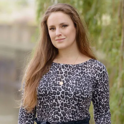 Louise Alder