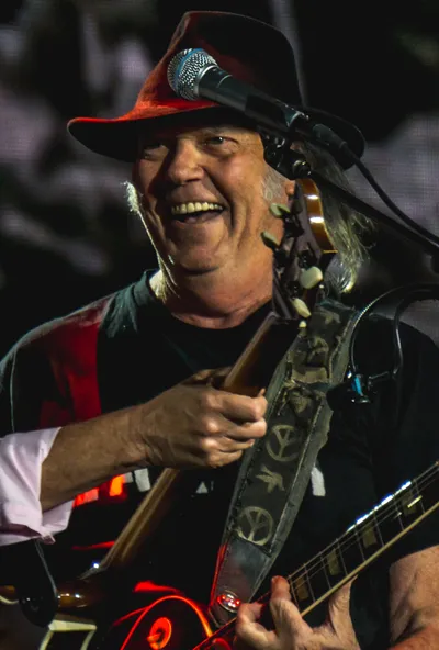 Neil Young & The Chrome Hearts